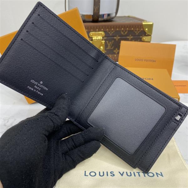 2026122105436428 600